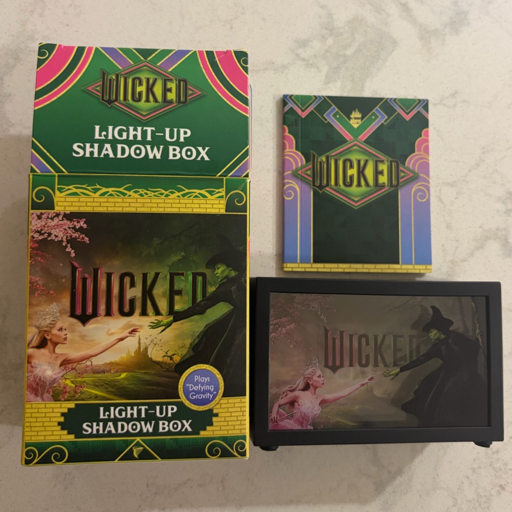 Wicked Light-Up Shadow Box - Green & Black Artwork
